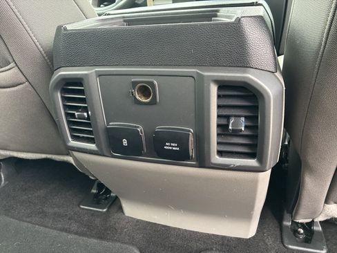 Used 2018 Ford F150 XLT w/ Equipment Group 302A Luxury image 19