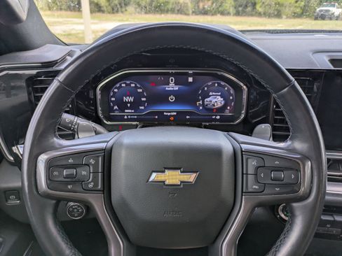 Used 2023 Chevrolet Silverado 1500 High Country image 24
