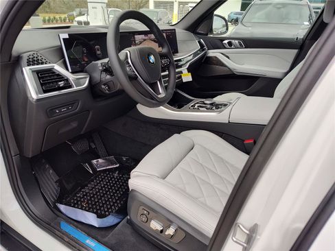 New 2026 BMW X5 xDrive40i AWD/4WD image 2