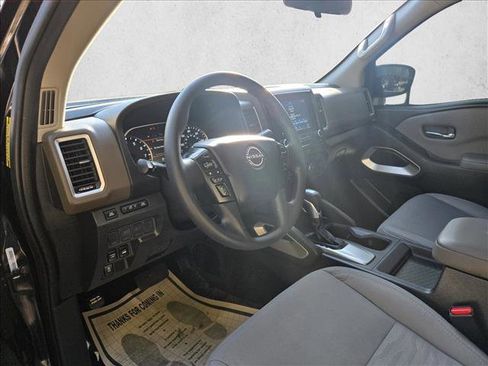 Used 2022 Nissan Frontier SV image 10