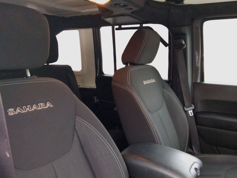 Used 2017 Jeep Wrangler Unlimited Sahara w/ Max Tow Package image 30