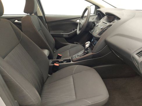 Used 2016 Ford Focus SE FWD image 21