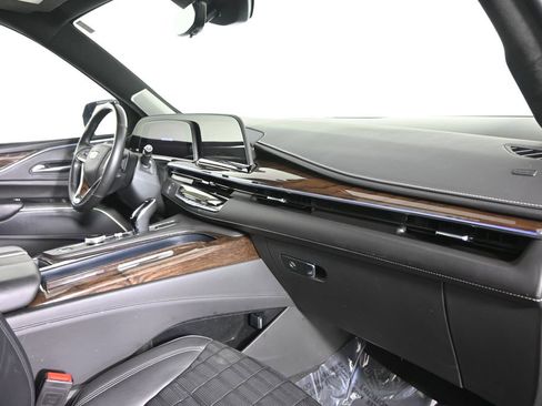 Used 2023 Cadillac Escalade Sport Platinum AWD/4WD image 15