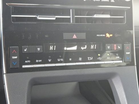 Used 2021 Toyota Avalon Limited w/ Advanced Safety Package image 20