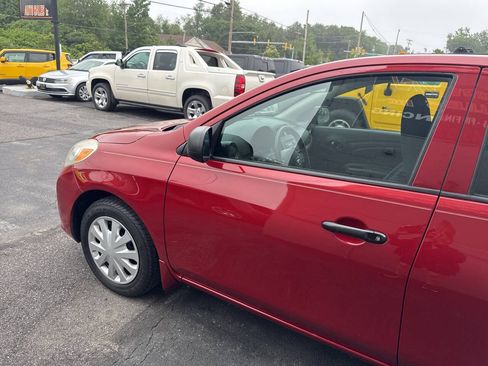Used 2013 Nissan Versa S Plus FWD image 4