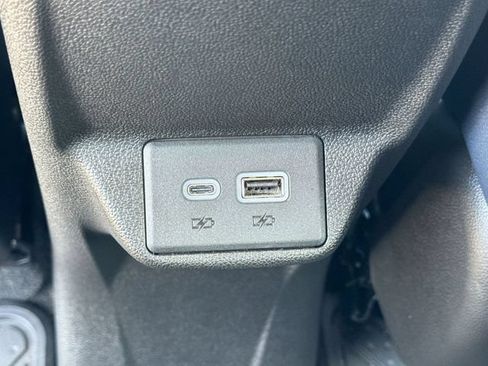 Used 2023 Chevrolet Bolt EUV LT w/ Convenience Package FWD image 13
