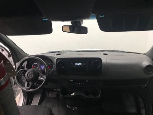 Used 2021 Mercedes-Benz Sprinter 144 Cargo image 19