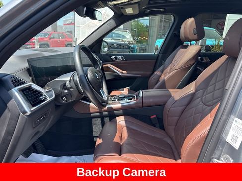 Used 2024 BMW X5 xDrive40i w/ Parking Assistance Package AWD/4WD image 11