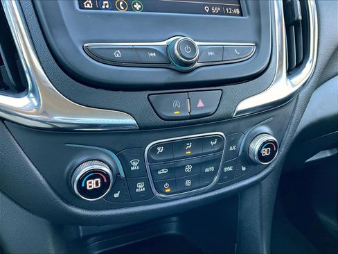 Used 2022 Chevrolet Equinox LT image 26