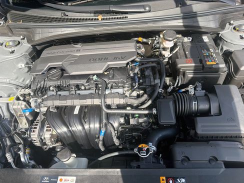 New 2026 Hyundai Elantra Limited FWD image 21