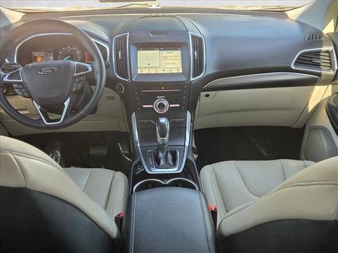 Used 2017 Ford Edge Titanium w/ Technology Package image 18