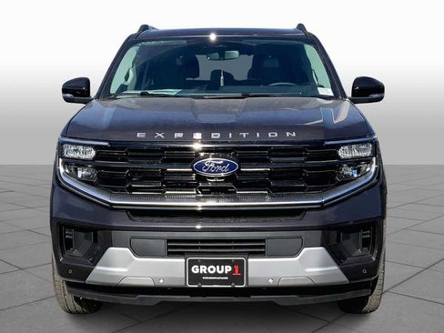 New 2026 Ford Expedition Platinum w/ Driver's Package image 3