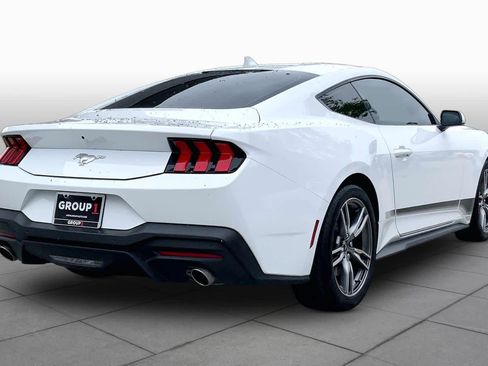 Used 2025 Ford Mustang Coupe RWD image 12