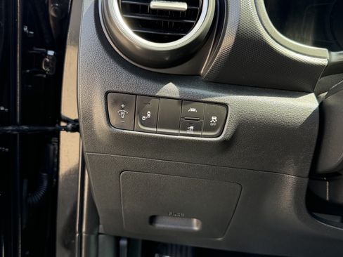 Used 2021 Hyundai Kona SEL FWD image 19