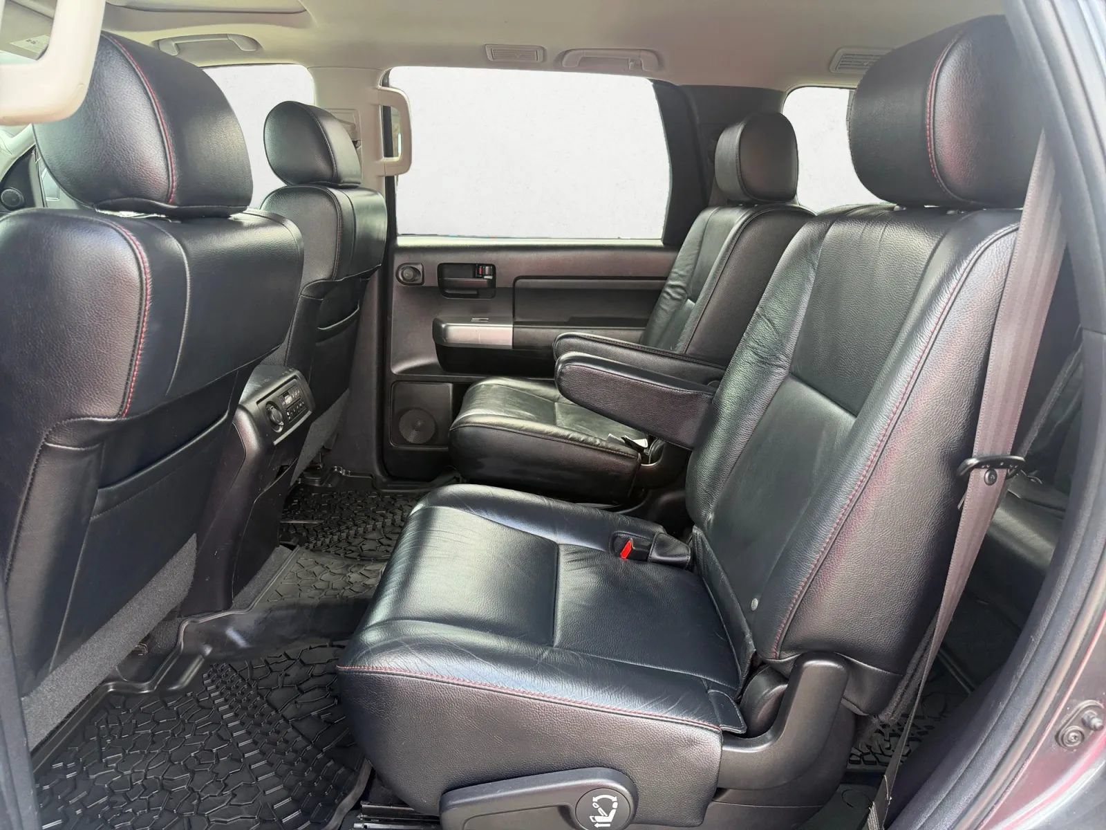 Used 2020 Toyota Sequoia TRD Pro w/ Carpet Mat Package (TMS) AWD/4WD image 26