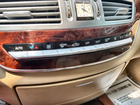 Used 2010 Mercedes-Benz S 550 image 17