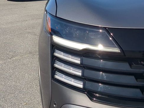 New 2026 Nissan Kicks SR w/ SR Premium Package image 10