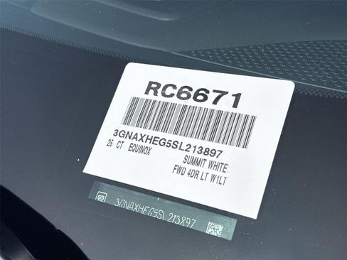Used 2025 Chevrolet Equinox LT FWD image 31