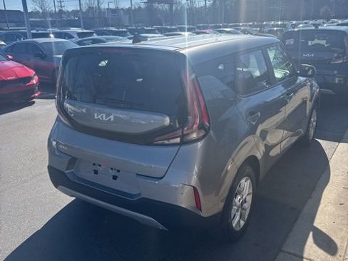 Certified 2025 Kia Soul LX image 5