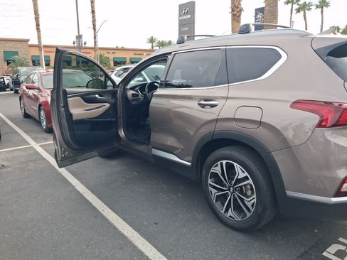 Used 2020 Hyundai Santa Fe SEL FWD image 2