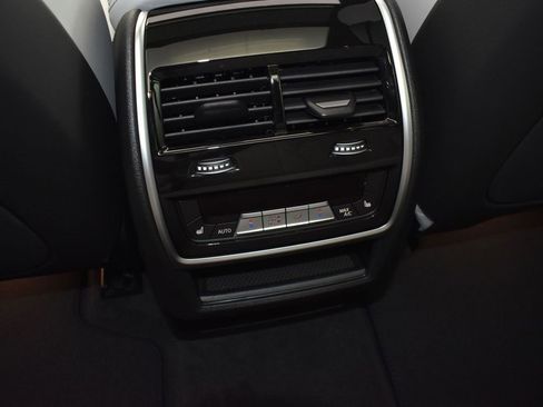 Used 2026 BMW X5 xDrive50e image 19