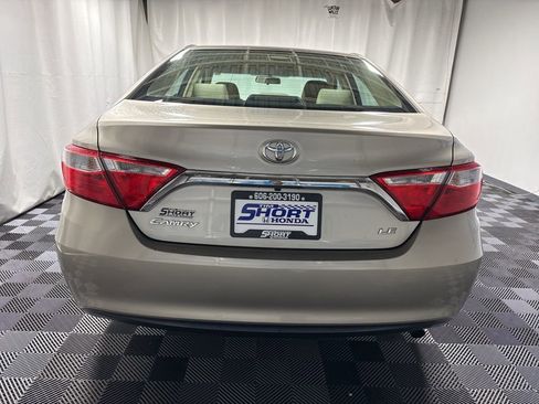 Used 2015 Toyota Camry LE image 7