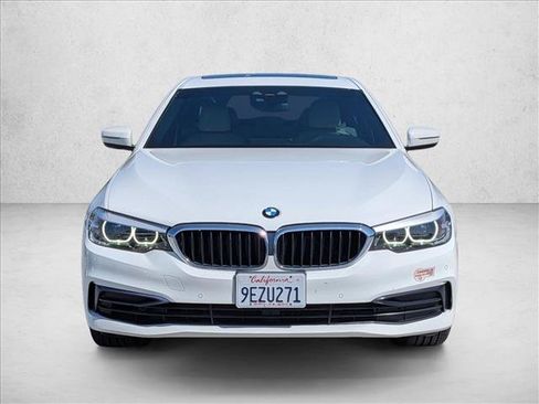 Used 2020 BMW 530e w/ Convenience Package RWD image 2