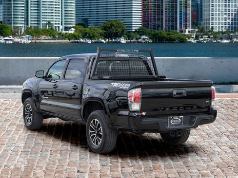 Used 2023 Toyota Tacoma TRD Sport w/ Advanced Technology Package image 7