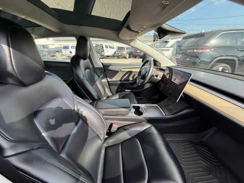 Used 2022 Tesla Model 3 Long Range AWD/4WD image 31