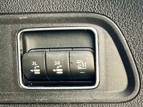 Certified 2022 Mercedes-Benz GLS 450 4MATIC image 25