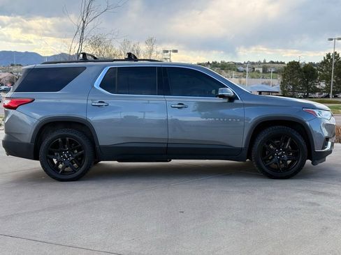Used 2020 Chevrolet Traverse LT AWD/4WD image 8