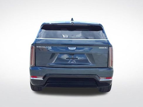 Certified 2025 Cadillac Escalade IQ Luxury 2 w/ LPO, Premium Carpet Package AWD/4WD image 4