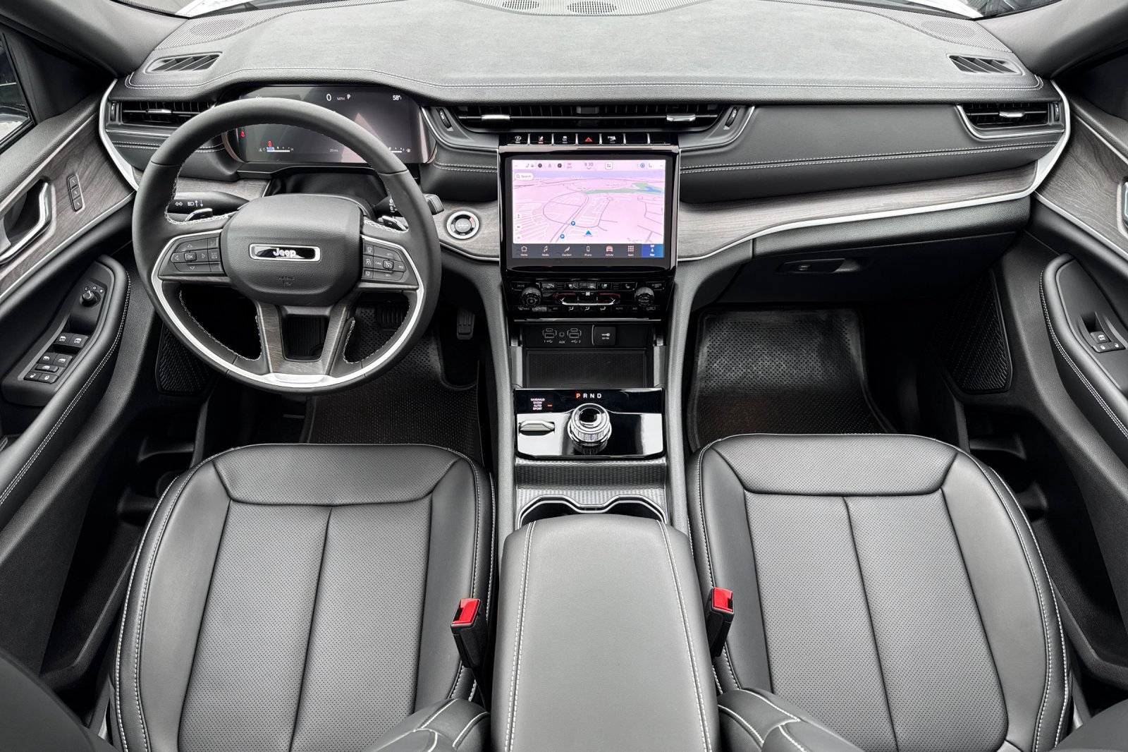 New 2025 Jeep Grand Cherokee Limited w/ Luxury Tech Group II AWD/4WD image 16