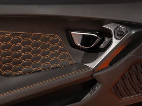 Used 2019 Lamborghini Huracan LP 580-2 image 26