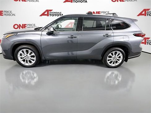 Certified 2025 Toyota Highlander Limited image 4