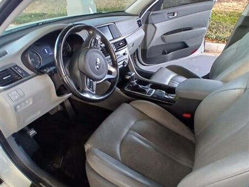Used 2018 Kia Optima EX w/ Premium Package image 8