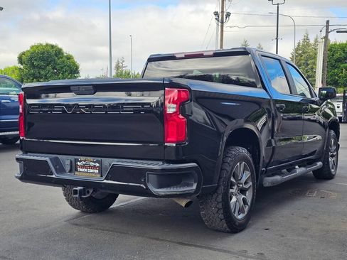 Used 2020 Chevrolet Silverado 1500 RST w/ RST Value Package AWD/4WD image 5