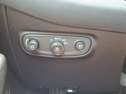 Used 2023 Chevrolet Equinox Premier w/ LPO, Floor Liner Package FWD image 16