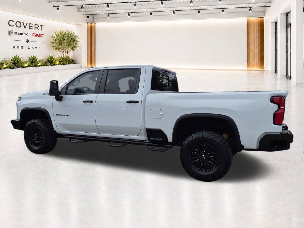 Used 2025 Chevrolet Silverado 2500 ZR2 w/ Technology Package AWD/4WD image 8
