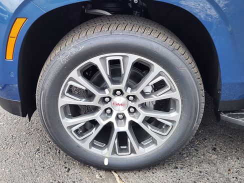 New 2026 GMC Yukon Denali image 6