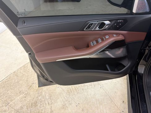 Used 2023 BMW X7 M60i w/ Executive Package AWD/4WD image 13