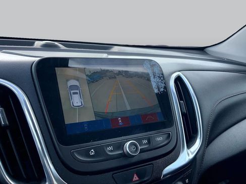 Used 2018 Chevrolet Equinox Premier AWD/4WD image 29
