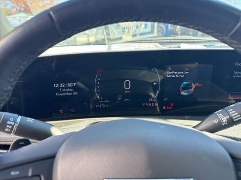 Used 2024 Cadillac XT4 Premium Luxury image 19