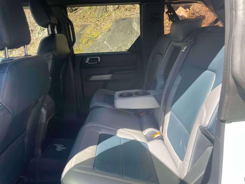 Used 2022 Ford Bronco Outer Banks image 11