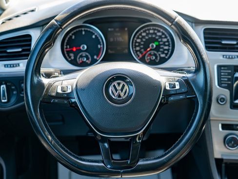 Used 2015 Volkswagen Golf TDI SE FWD image 15