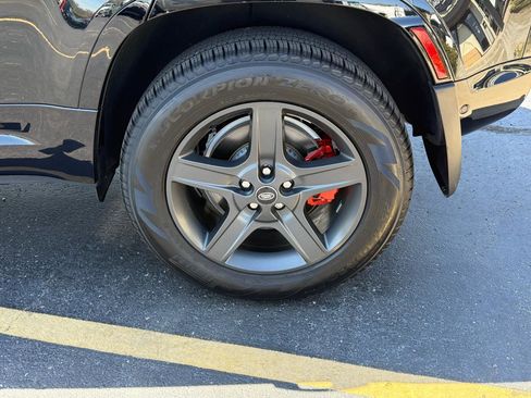 Used 2023 Land Rover Defender 110 X image 12