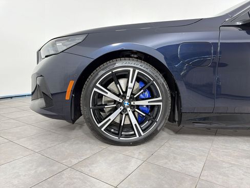 New 2026 BMW 550e xDrive AWD/4WD image 19