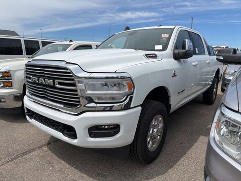 Used 2024 RAM 2500 Laramie AWD/4WD image 4