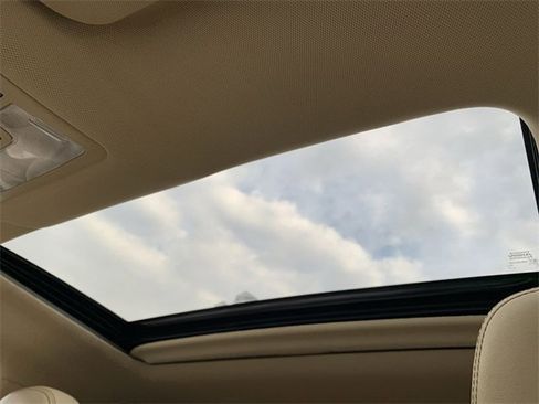 Used 2017 Toyota Highlander XLE image 29