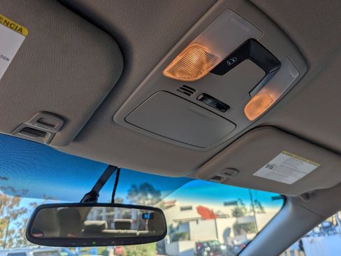 Used 2015 Toyota Sienna LE image 18